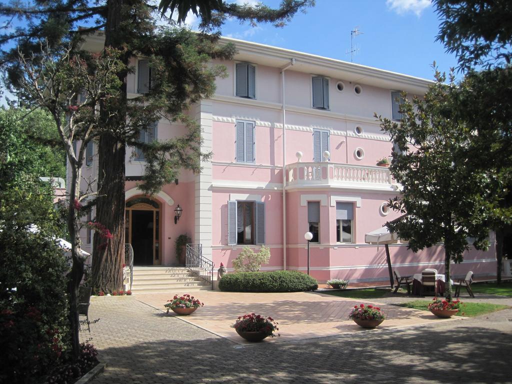 Hotel Gioia Garden Fiuggi Bagian luar foto