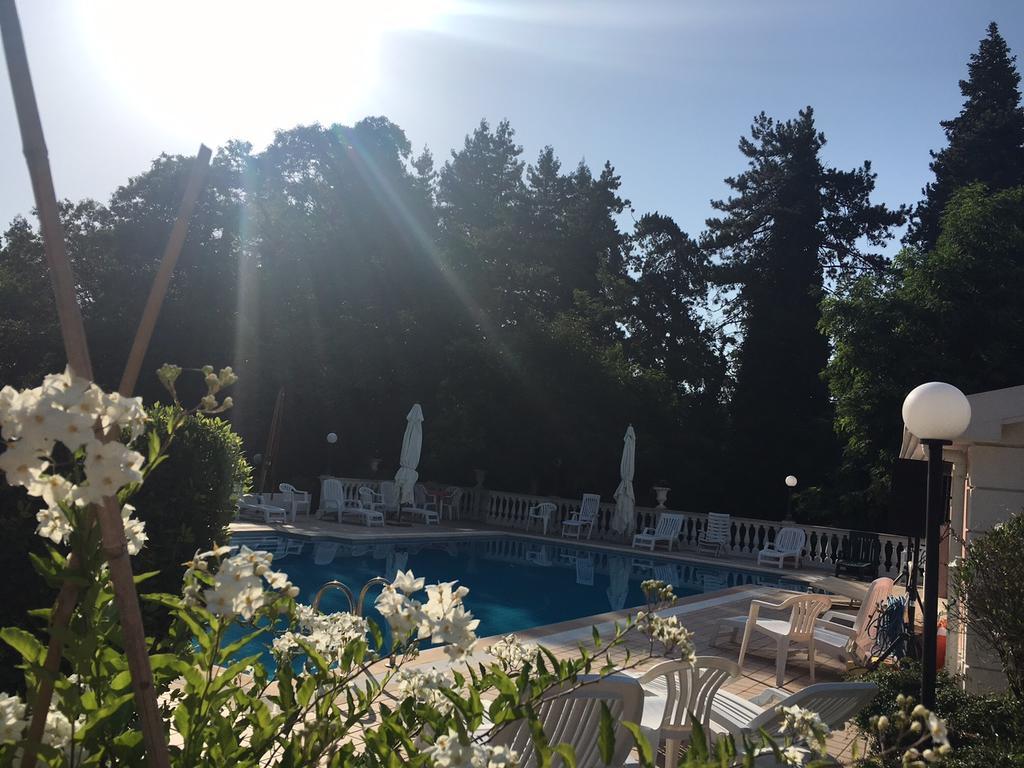 Hotel Gioia Garden Fiuggi Bagian luar foto